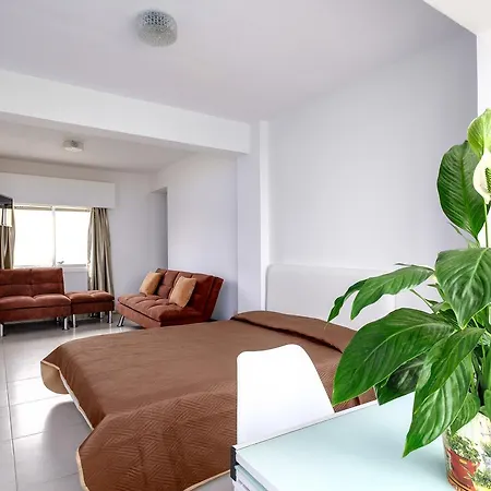 The Studio @ Makenzy Beach Apartman