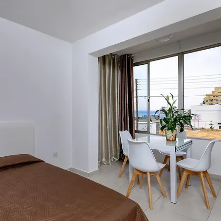 The Studio @ Makenzy Beach Daire